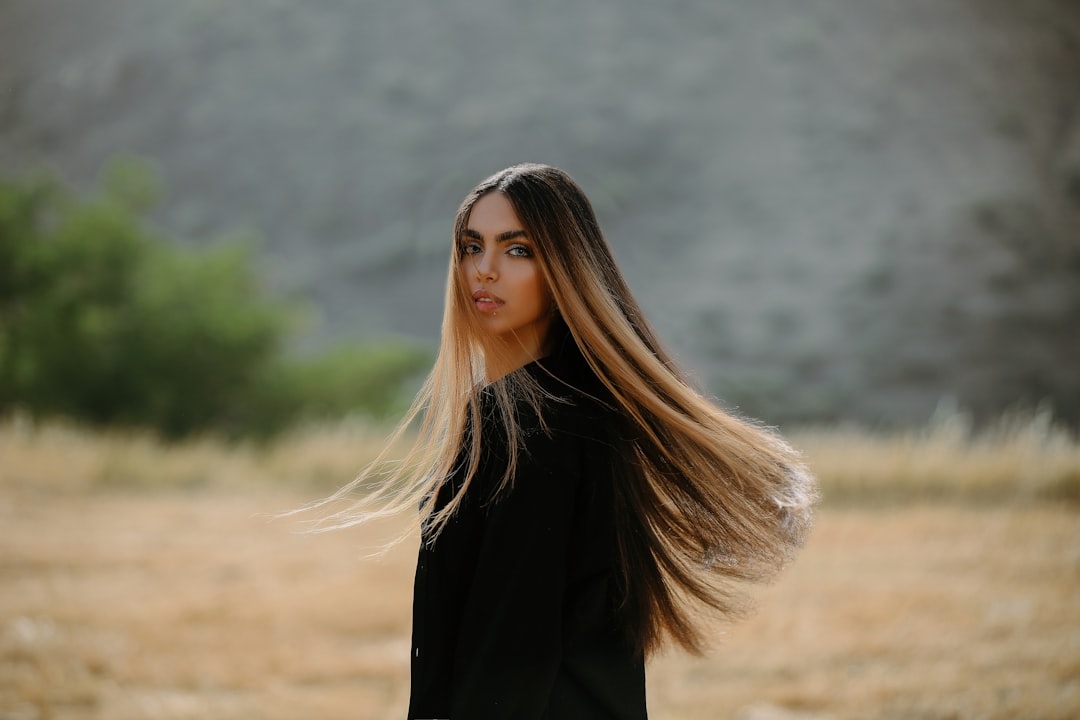 How Long Does Straightened Hair Last: Duration, Factors, and Maintenance
